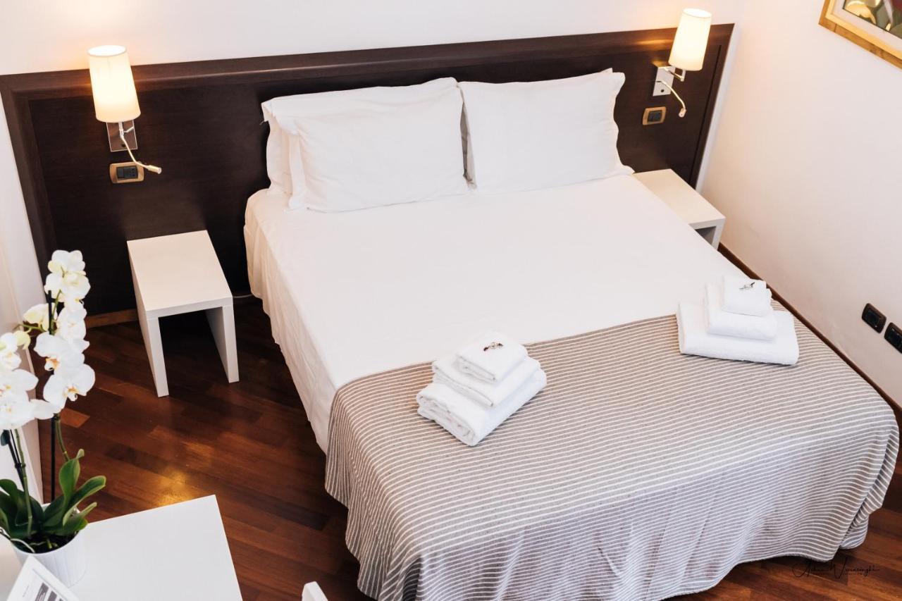 Magik Rooms Рим Экстерьер фото